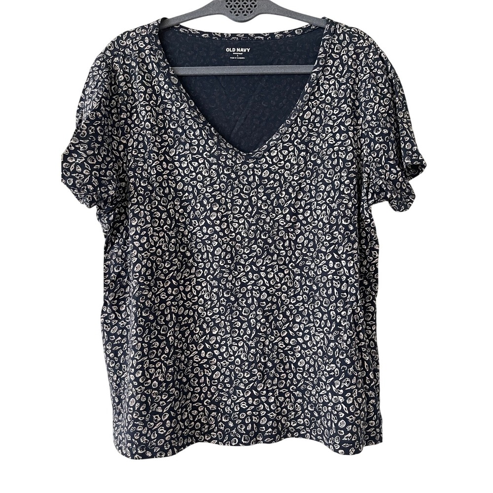 Old Navy Everywear Blue Shell Print V Neck T-shirt L